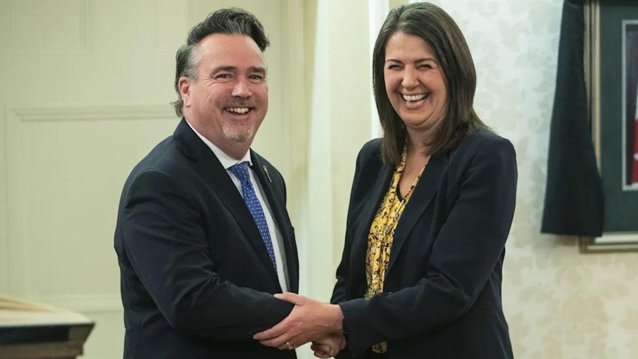 Alberta Resumes Buying U.S. Alcohol and Gambling Machines