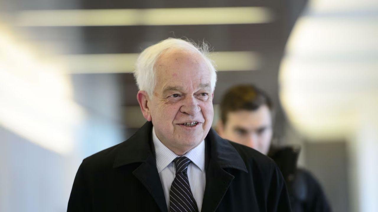 John McCallum, Veteran Liberal Cabinet Minister, Dead at 75