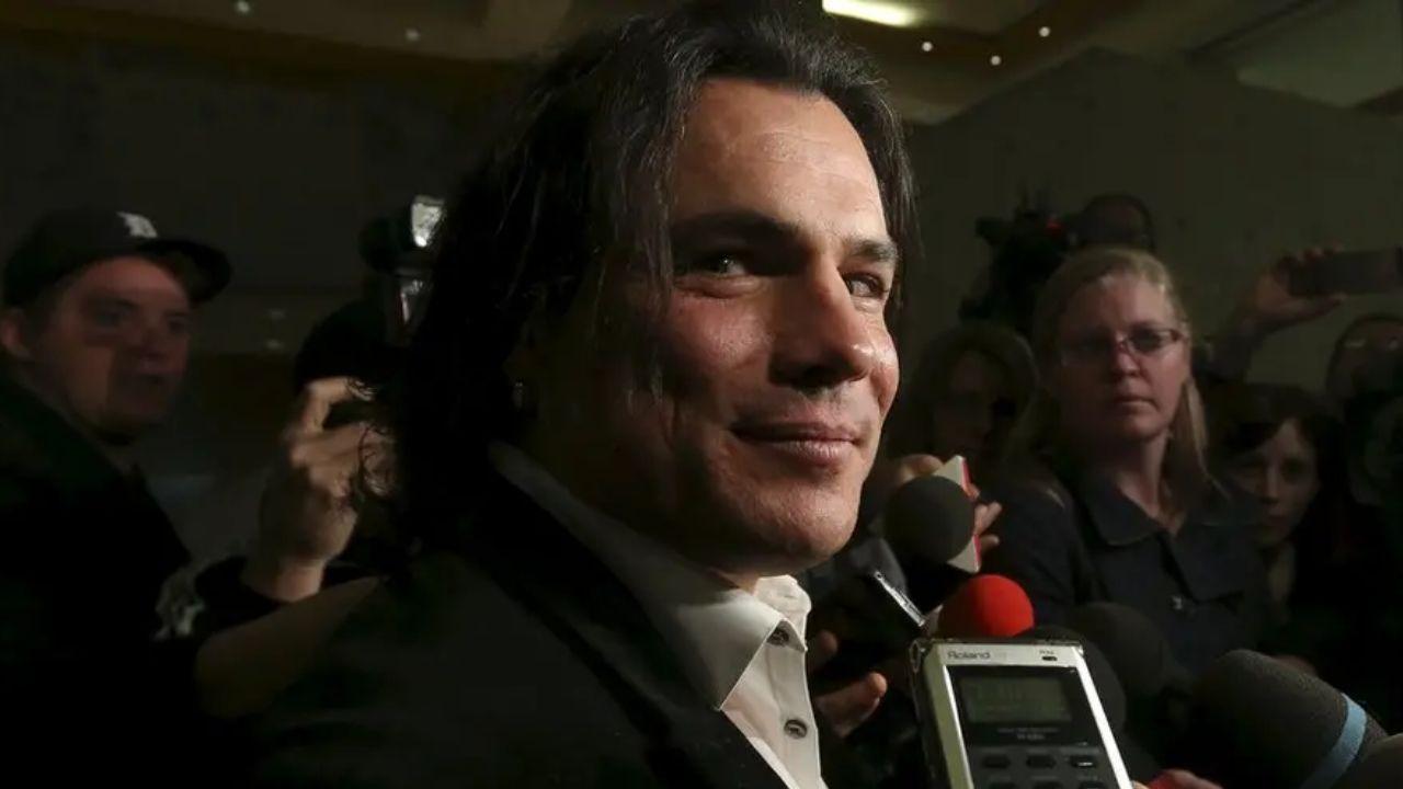 Senator Patrick Brazeau Collapses During Bill C-5 Debate