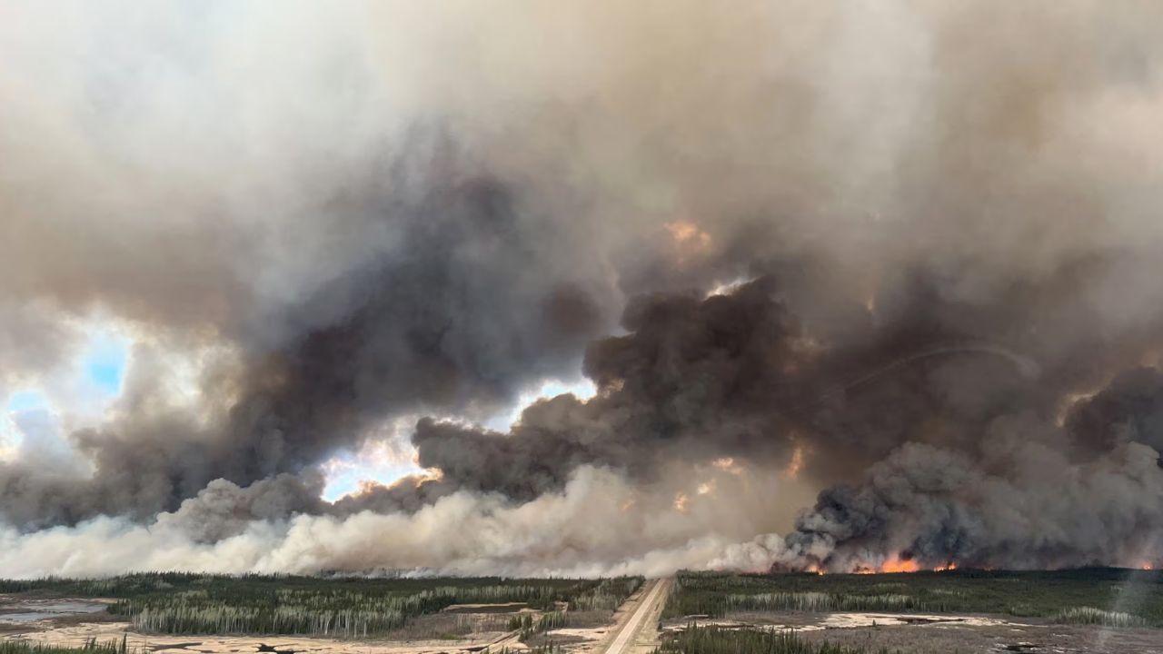 Yukon Wildfires Crews Protect Dawson City Homes