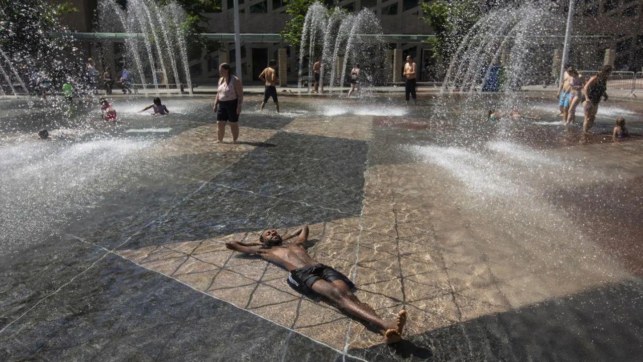 Toronto Opens Cooling Centres Amid Dangerous Heat Alert