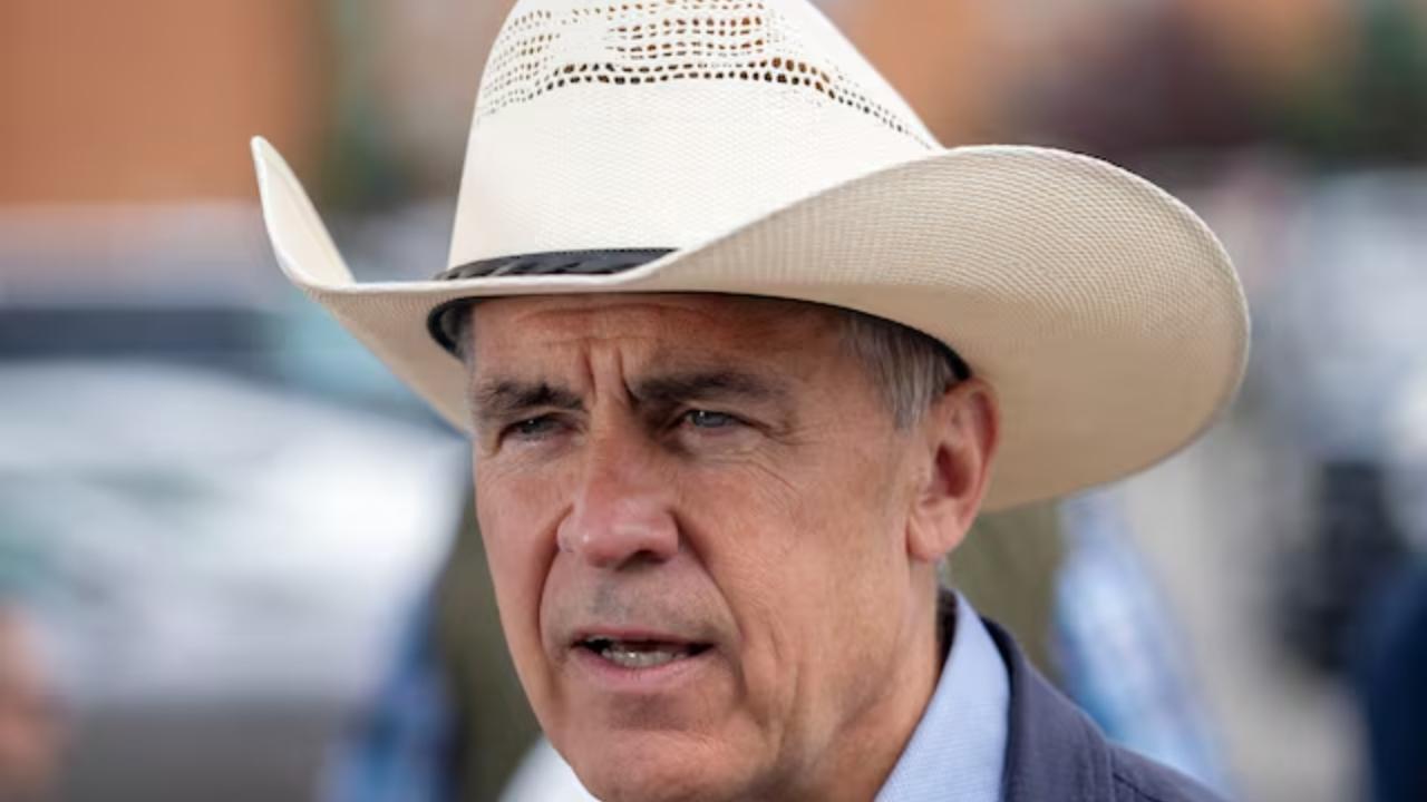 Carney Backs New Oil Pipeline as National Interest Infrastructure