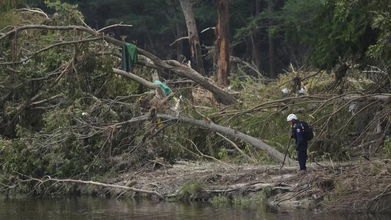 Search Paused for Texas Flood Victims Amid Heavy Rain Threat