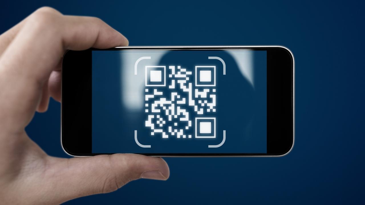 Montreal Alerts Drivers to Fake QR Code Parking Scams