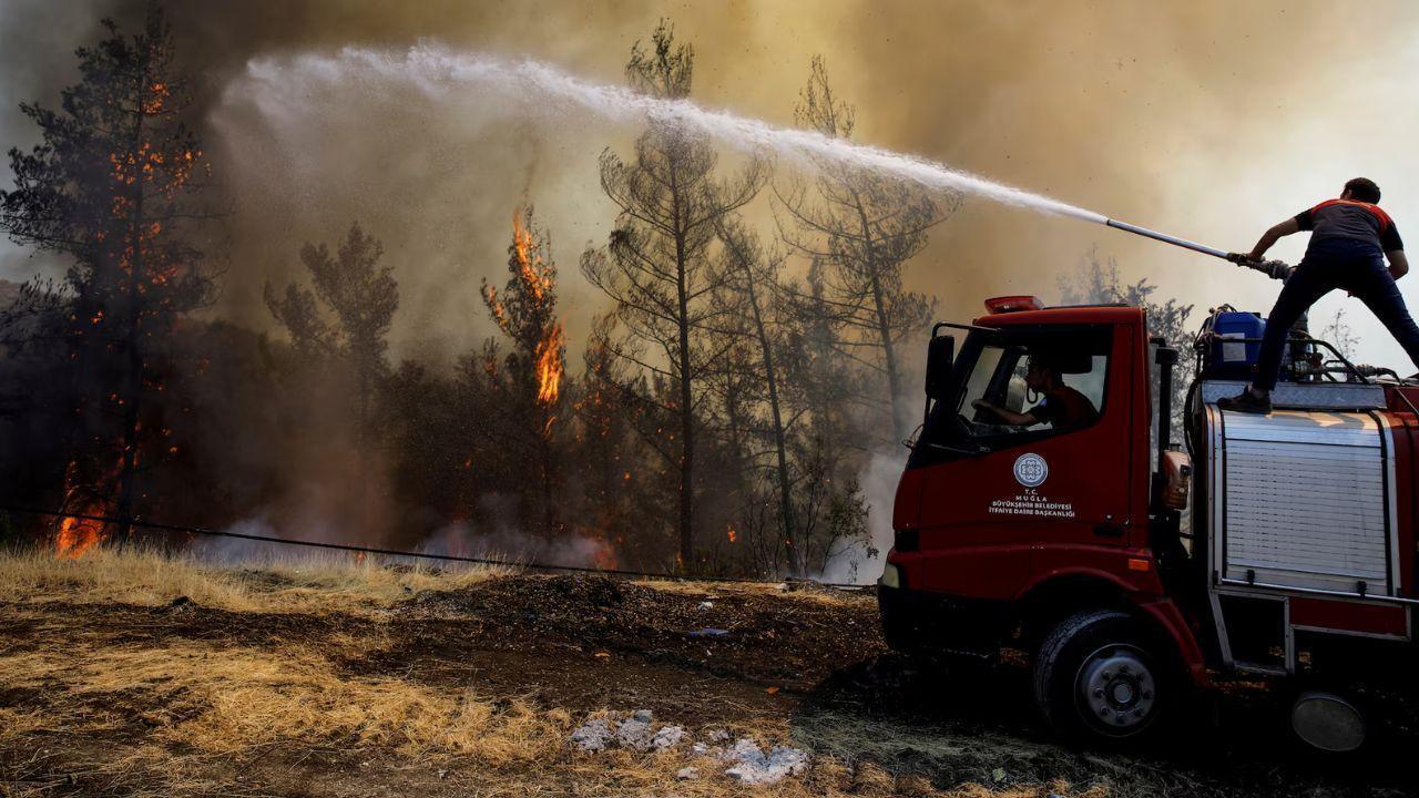 Saskatchewan updates public as 50 wildfires continue burning