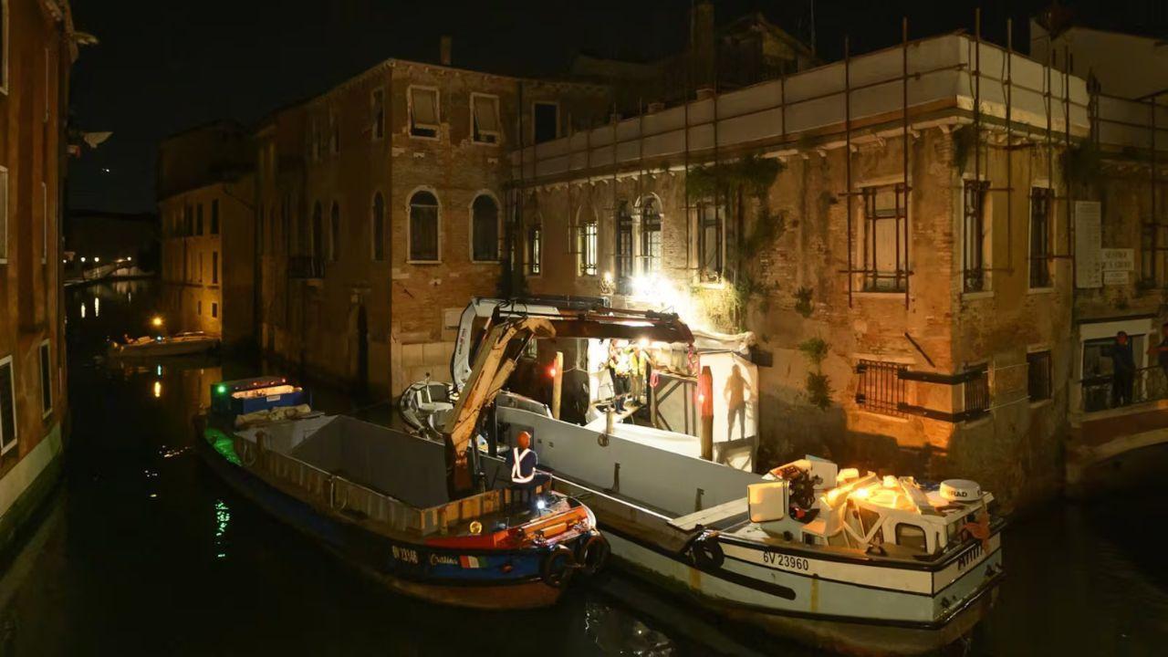 Banksy’s 'Migrant Child' Removed From Venice Wall for Restoration