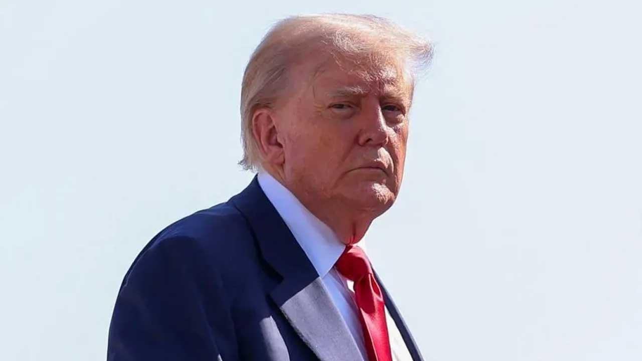 Trump Warns of Tariffs as US-Canada Trade Talks Face Deadline