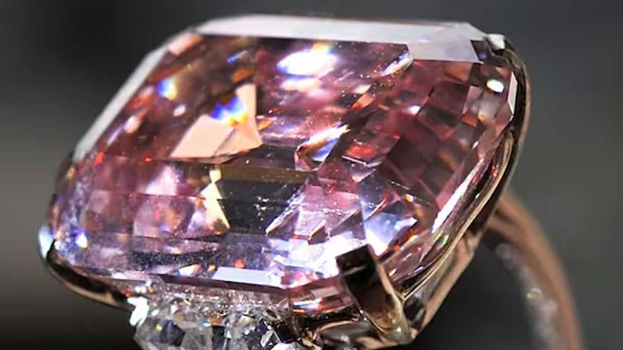 $25 Million Pink Diamond Stolen and Recovered in Dubai Heist