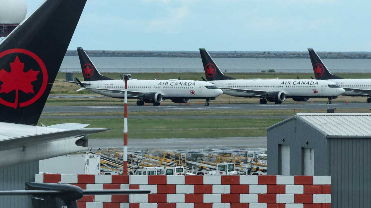 Air Canada Flights Resume After Strike Ends With New Pay Deal