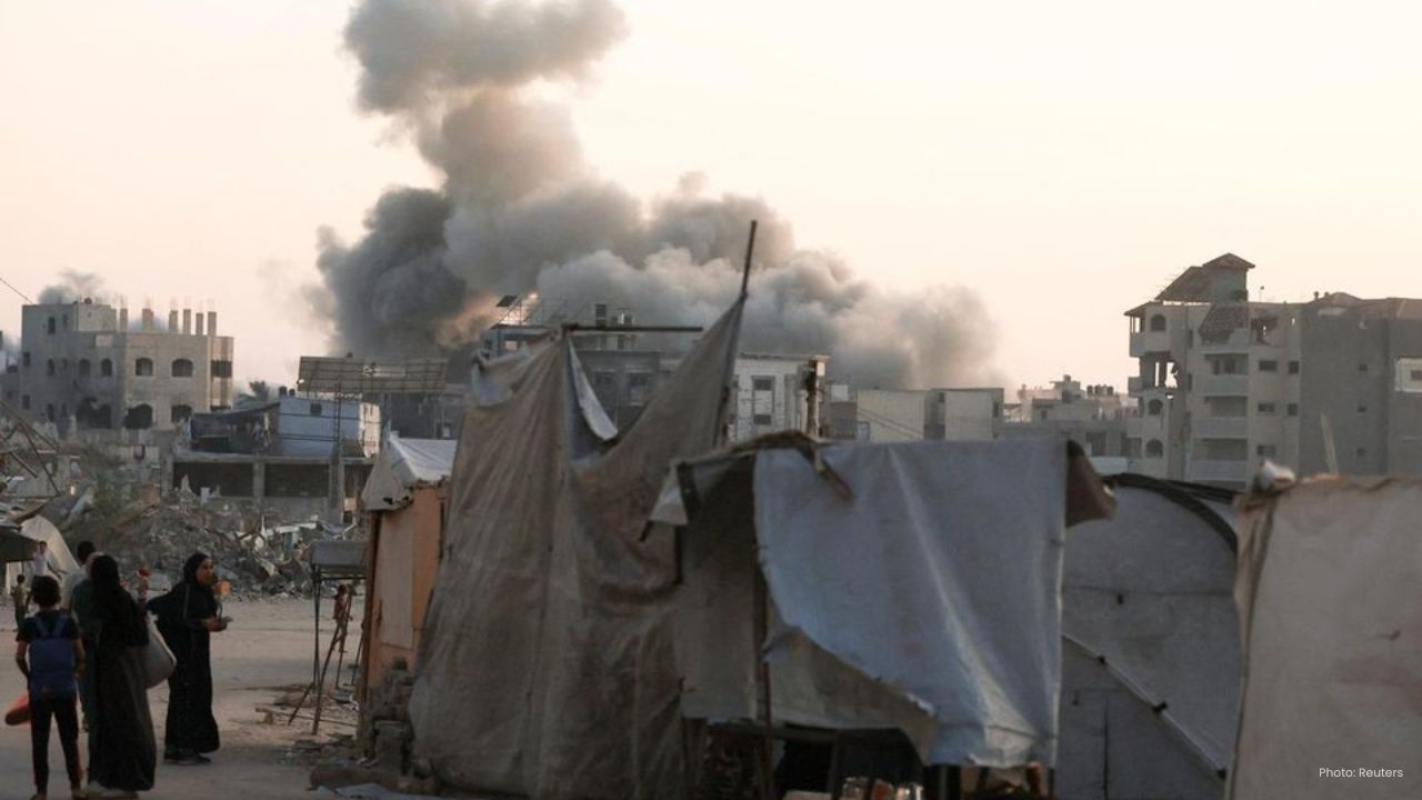 Israel Launches Gaza City Operation Calls Up Reservists Amid Truce Talks