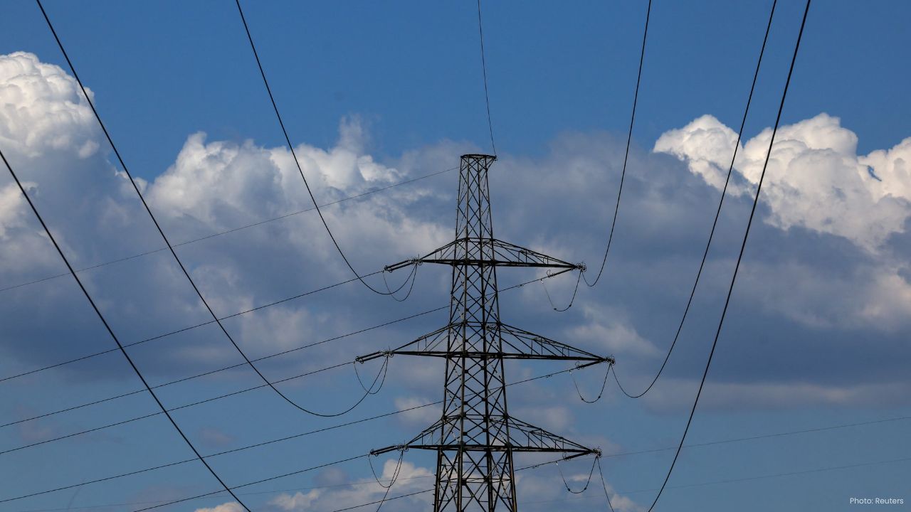 Severe Thunderstorm Hits Southeastern Alberta Causing Damage and Outages