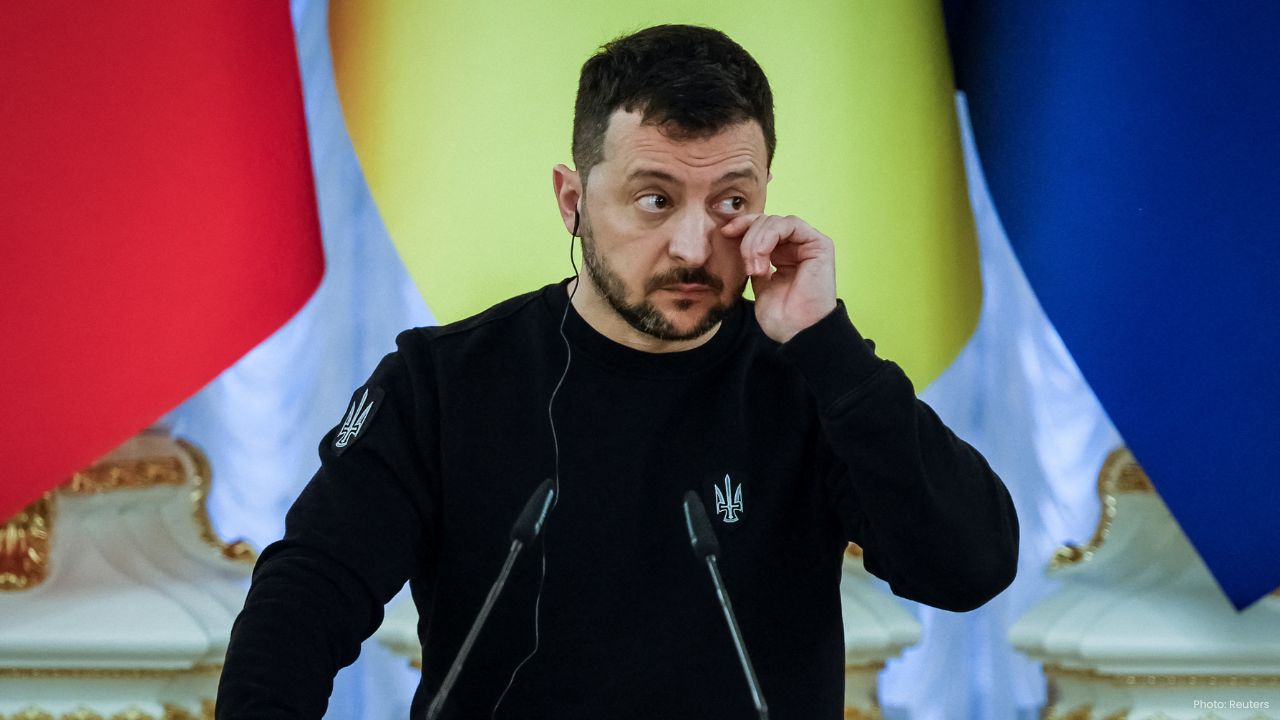 Zelensky Seeks Security Guarantees as Russia Blocks Peace Meeting