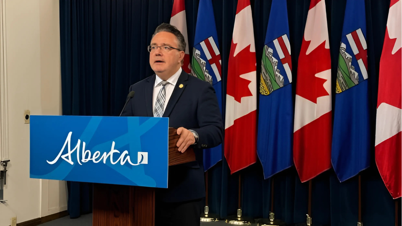 Alberta to Add Citizenship Markers on Driver’s Licences