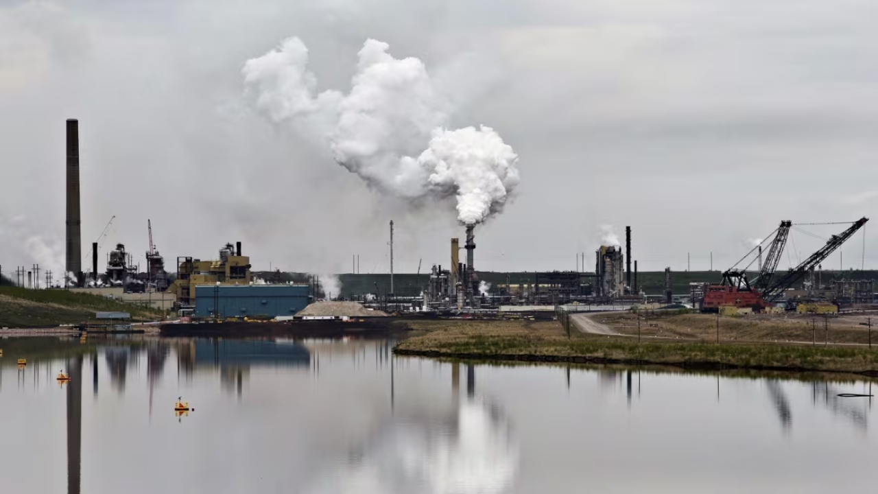 Alberta Changes Carbon Tax to Help Companies Cut Emission