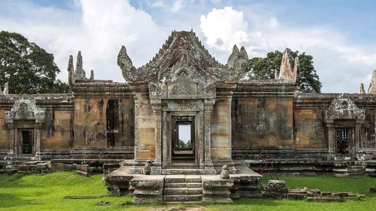 Thailand-Cambodia Clash Over 11th Century Preah Vihear Temple Escalates