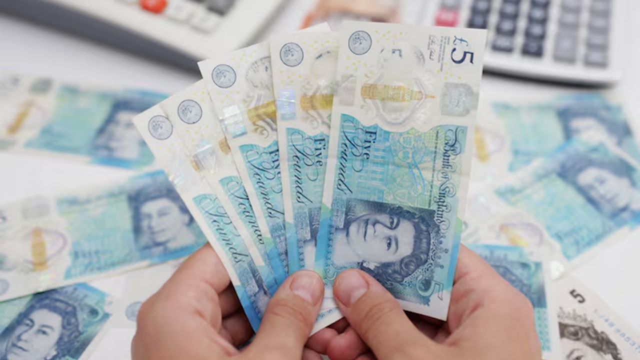 Pound Drops After UK Borrowing Surges Unexpectedly