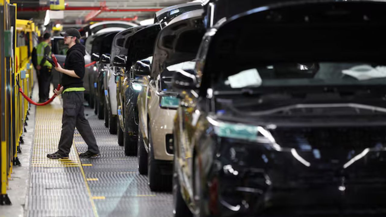 UK Government Reviews Jaguar Land Rover Cyberattack Impact on Supply Chain