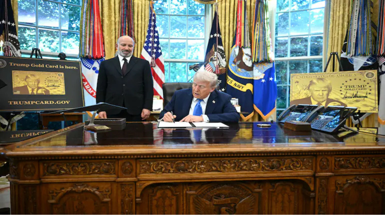Trump Imposes $100,000 Fee on H-1B Visas: What It Means for Indians