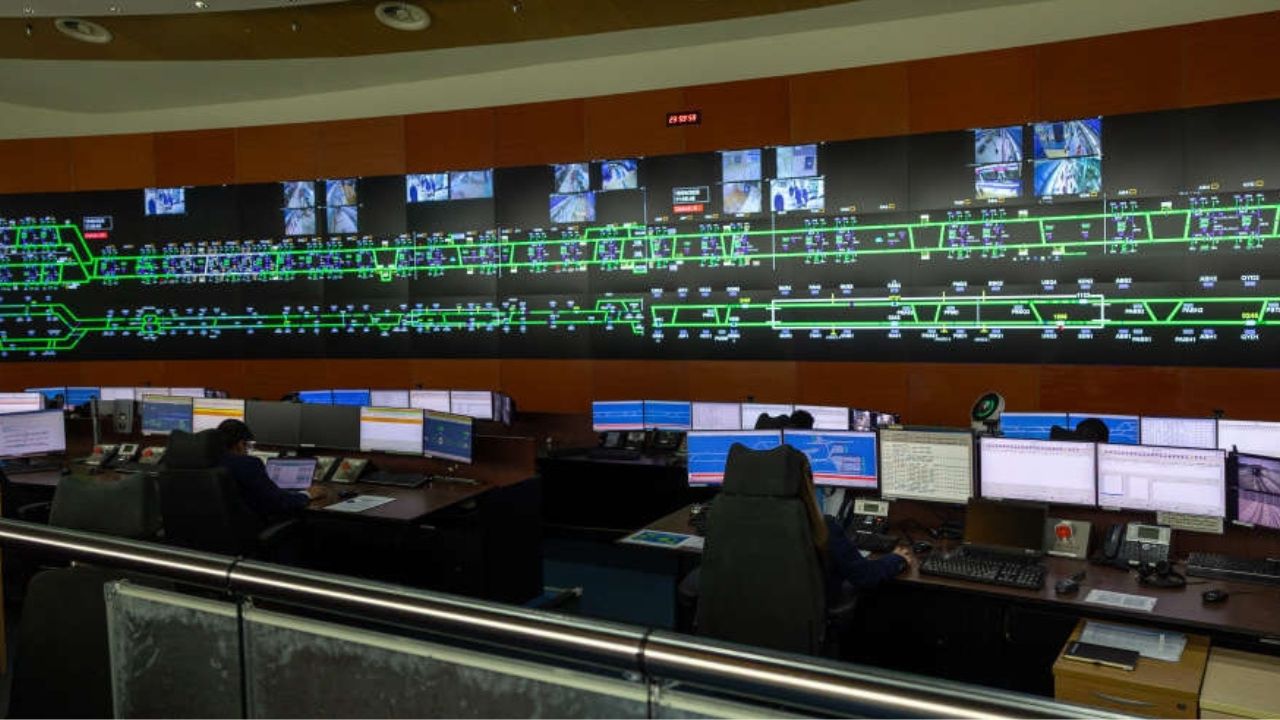 Inside Dubai Metro’s Control ‘Brain’: How Safety, AI, and Efficiency Work Together