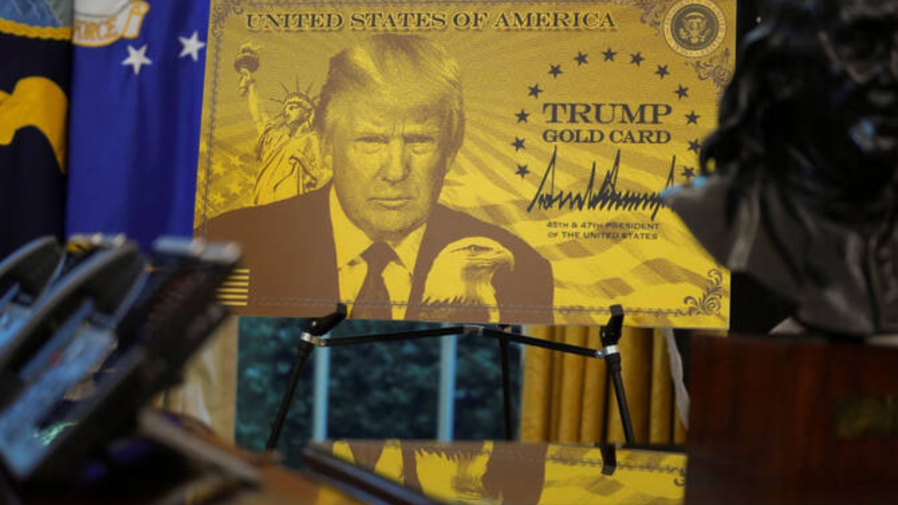 Trump Slaps $100,000 Fee on H-1B Visas Tech Industry Shocked