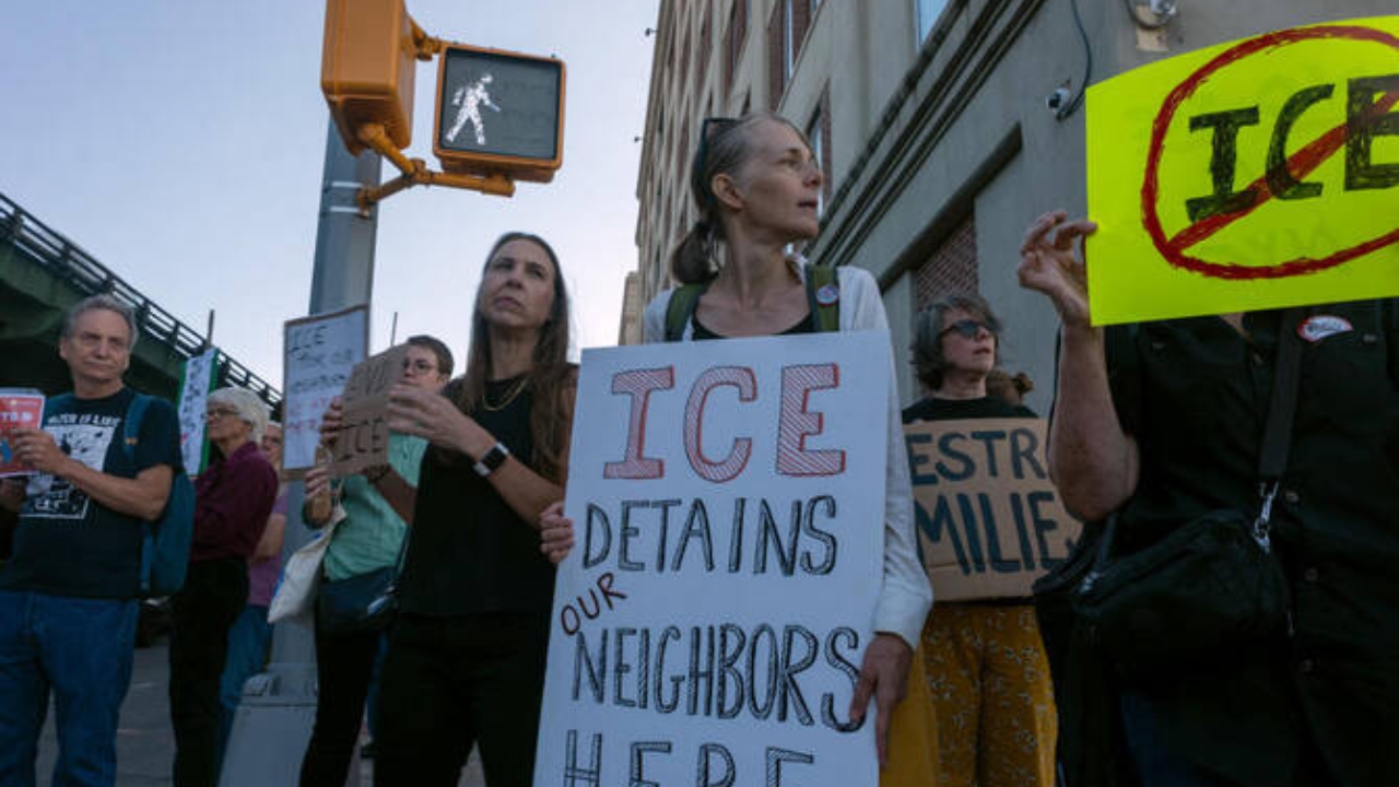 US Sends 11 Migrants Back to Ghana Amid Safety Disputes