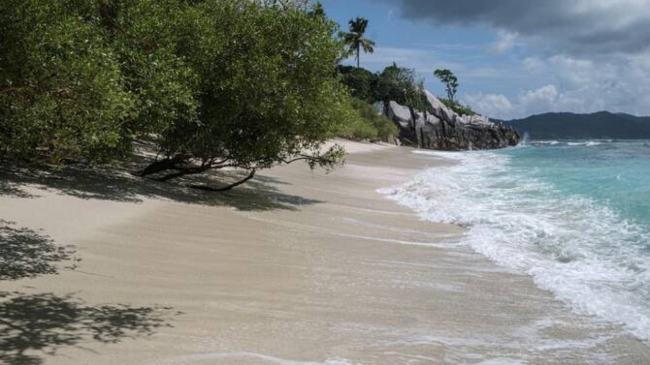 Seychelles Election Faces Tourism and Environment Tensions
