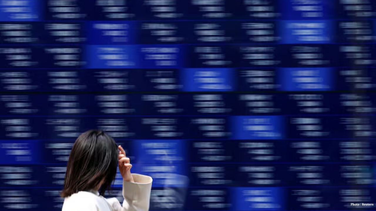 Asian Stock Rally Pauses, Yen Struggles Against Major Currencies