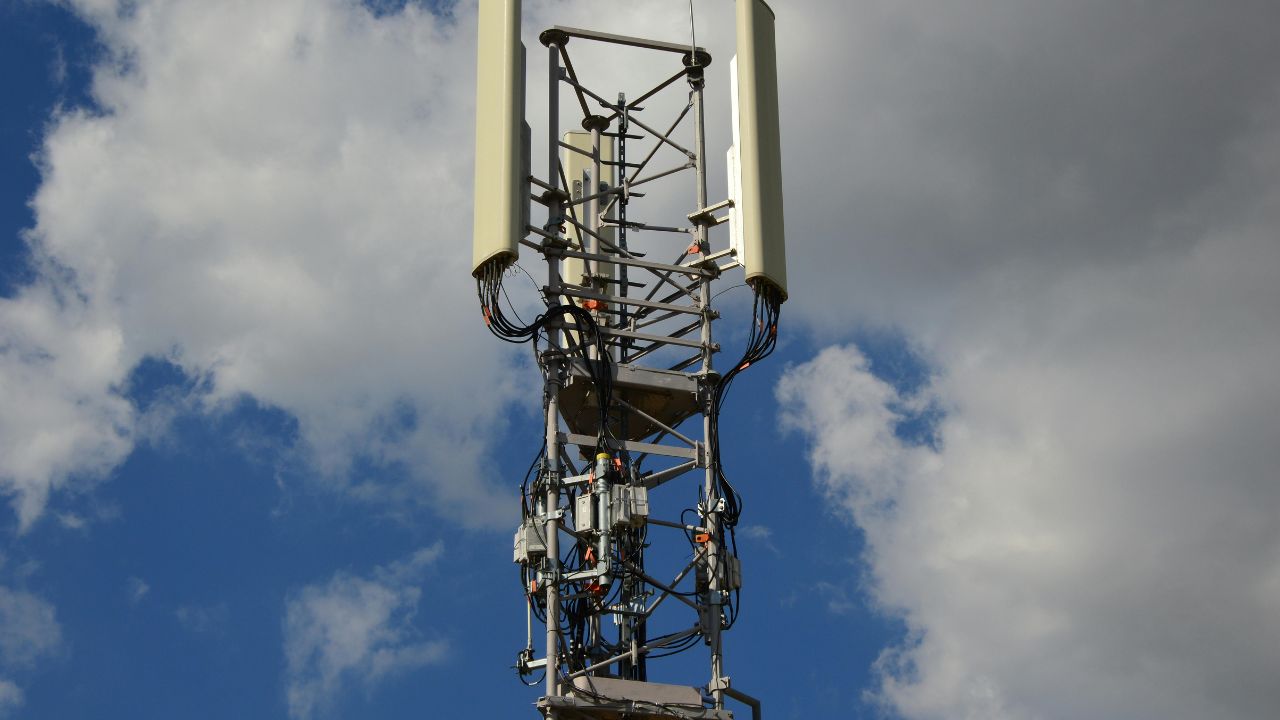 PM Modi Inaugurates BSNL’s ‘Swadeshi’ 4G Network Boosting India’s Telecom Infrastructure