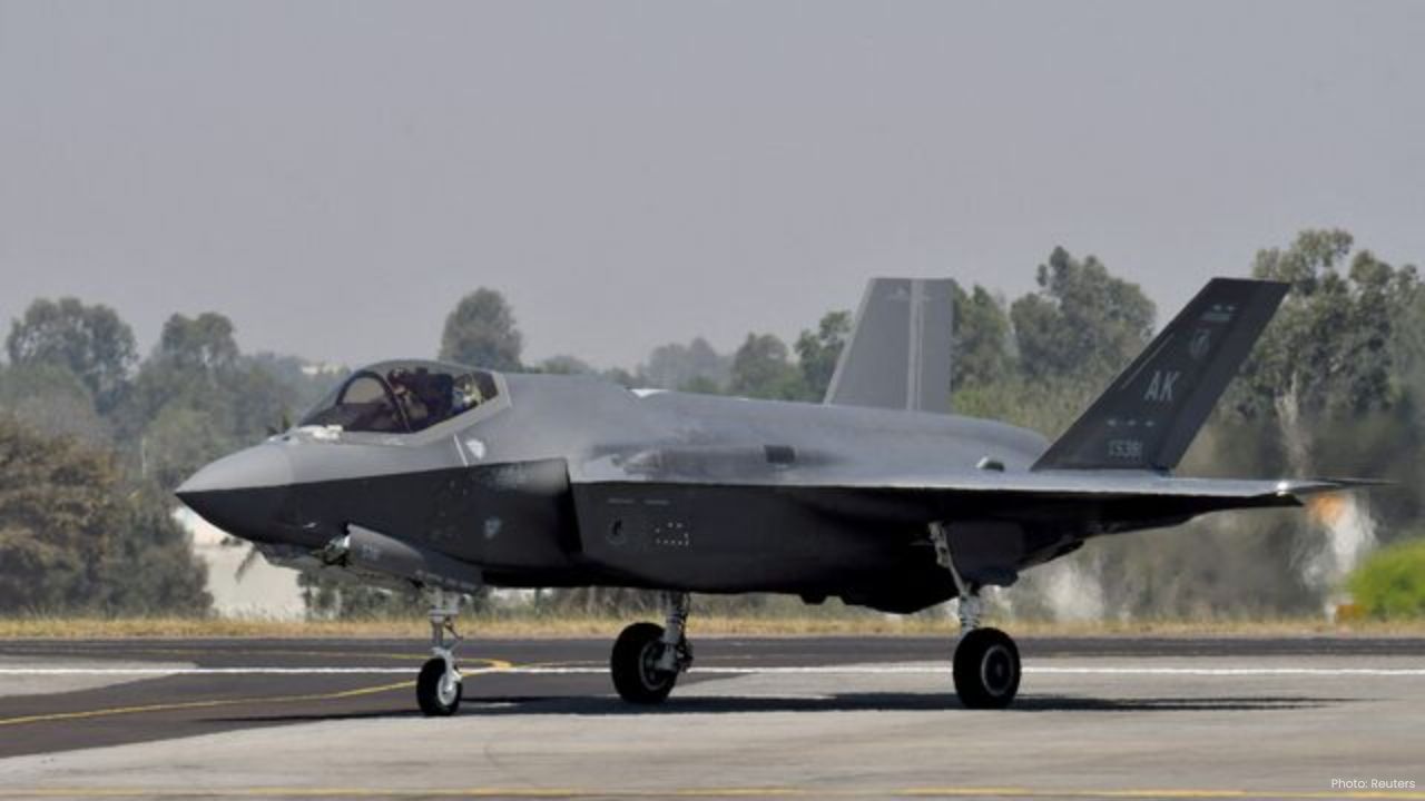 Venezuela Calls US Warplanes Near Coast “Illegal Military Threat”