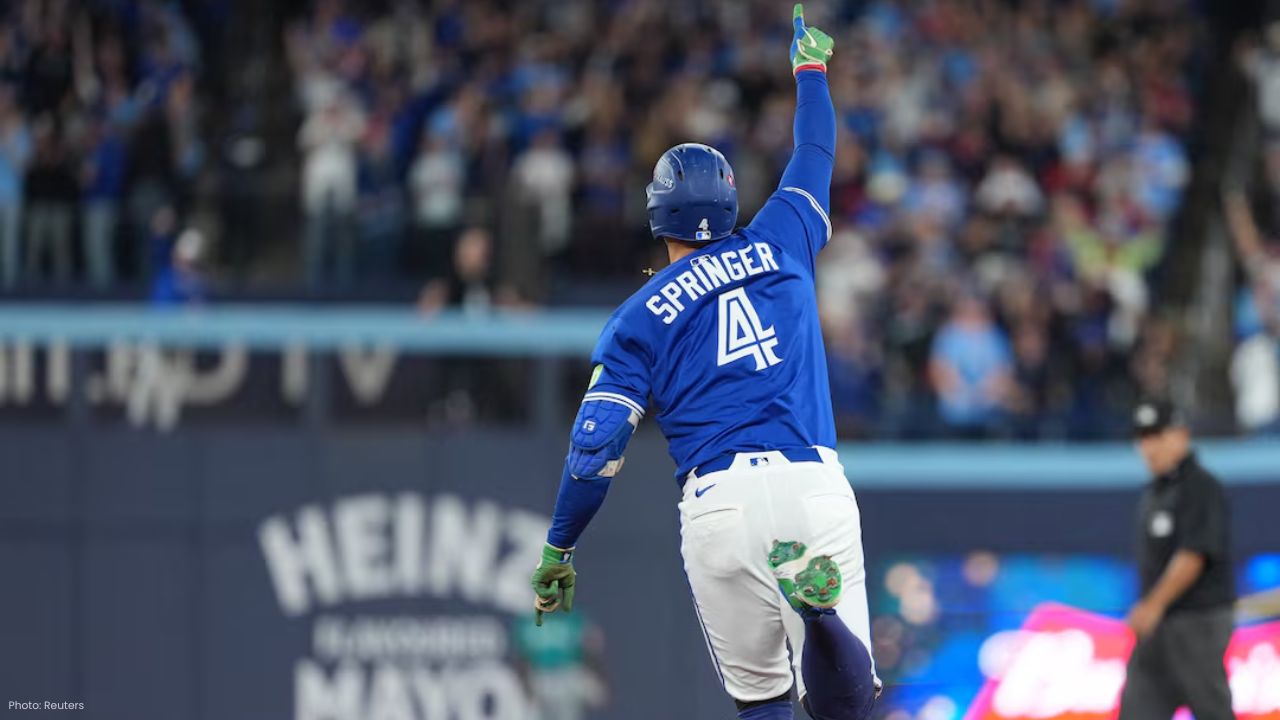 Mariners Stun Blue Jays 3-1 to Take Control of ALCS Game 1