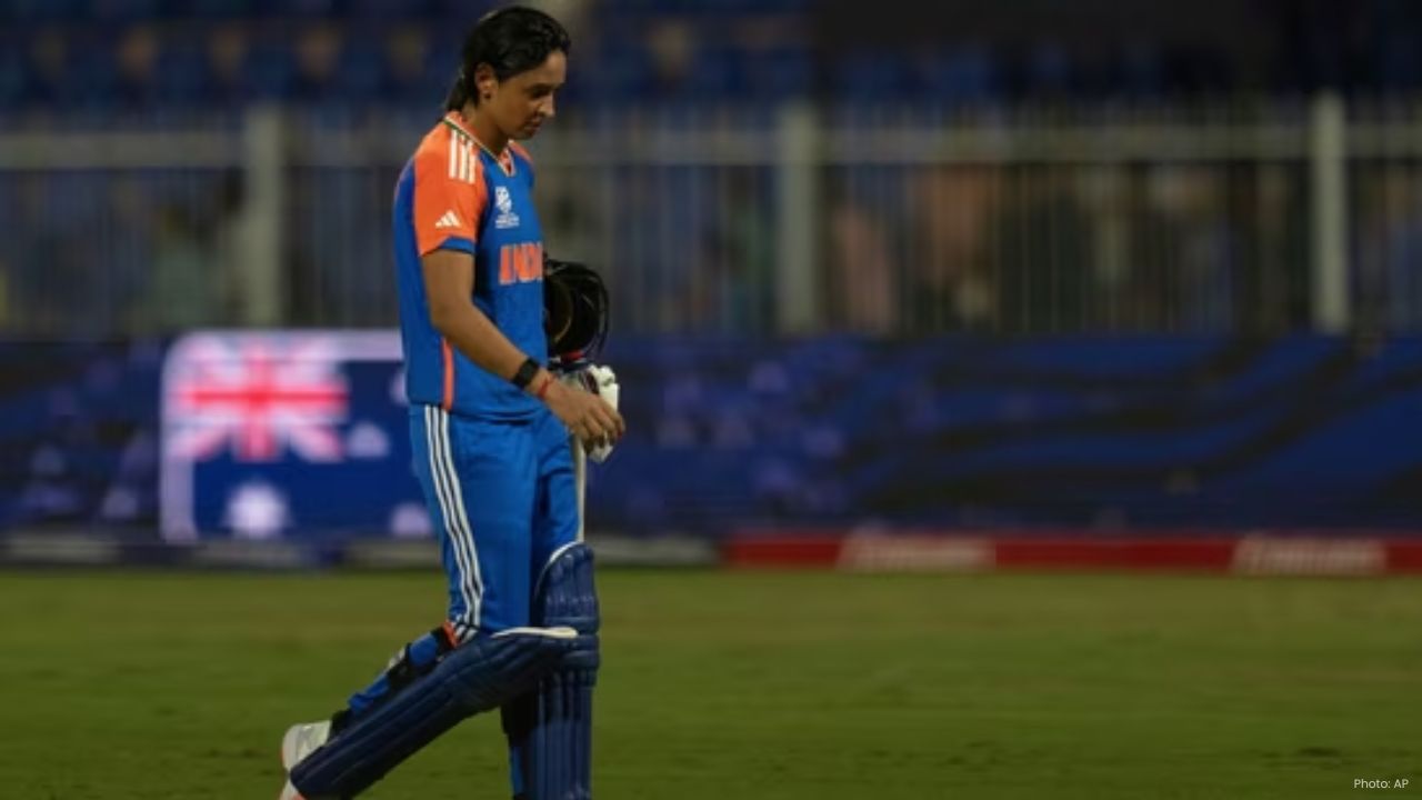 India suffer lower-order collapse as Australia chase 331 in WWC