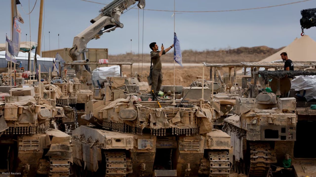 Trump arrives in Israel amid Gaza truce and prisoner exchange
