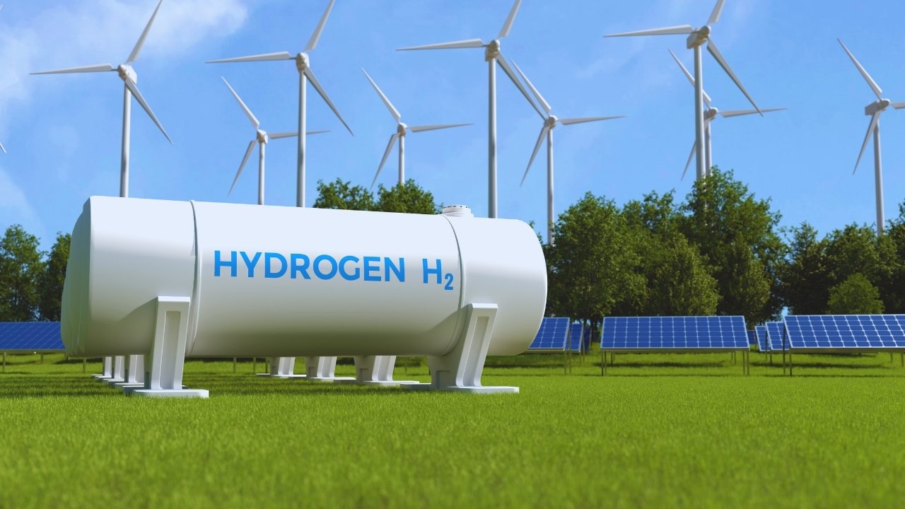 The Global Race for Green Hydrogen: Can We Hit the 2030 Target?