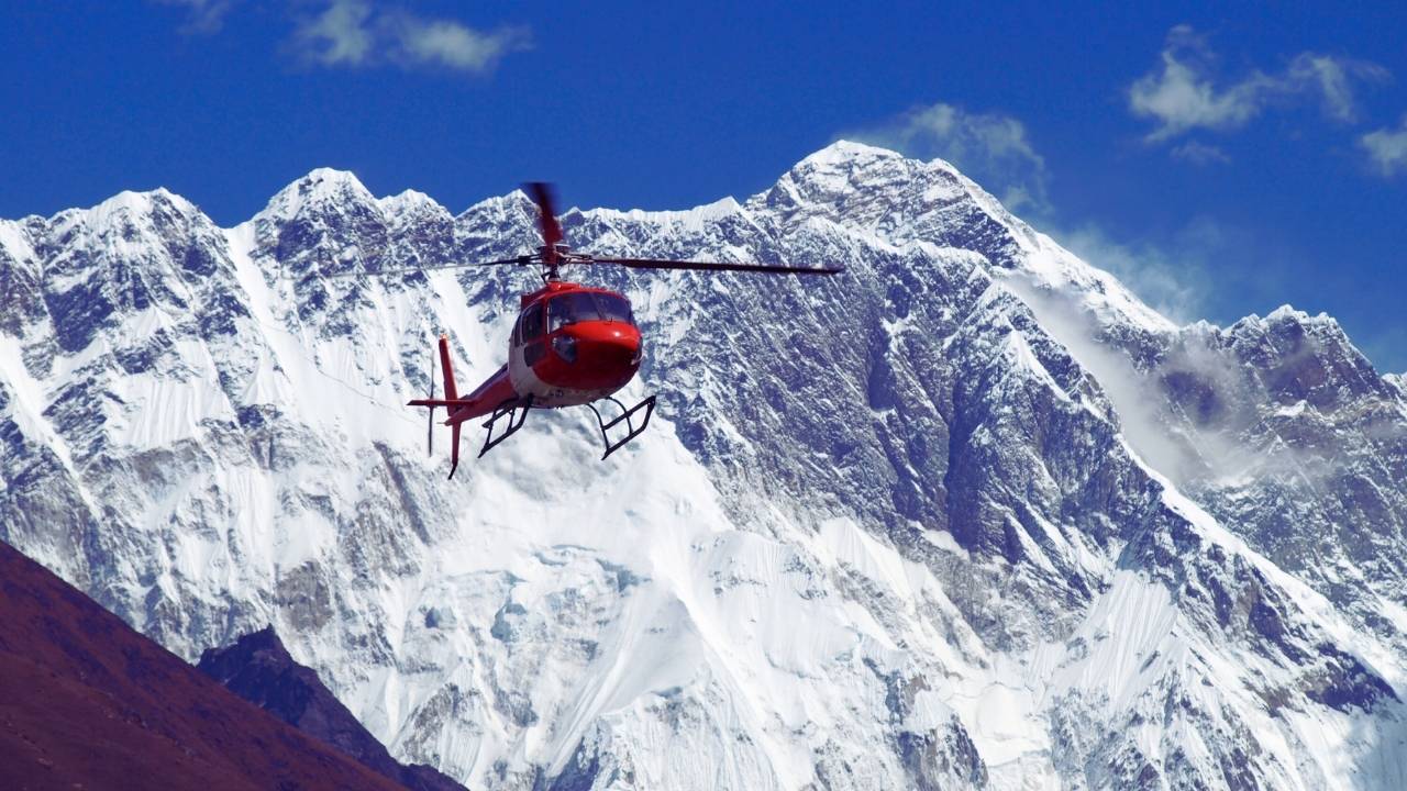 Extreme Weather Forces Everest Evacuations: Lessons for Safer High-Altitude Tourism