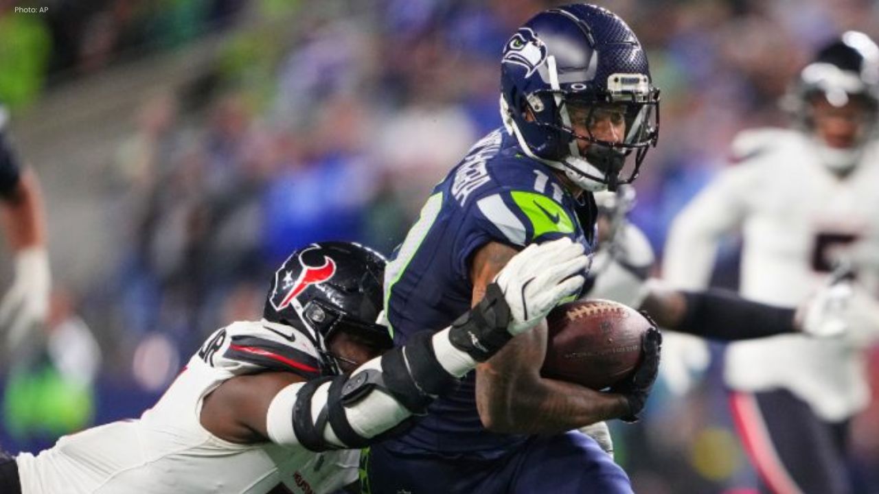 Smith-Njigba’s Dunk Celebration Lifts Seahawks Over Texans 27-19