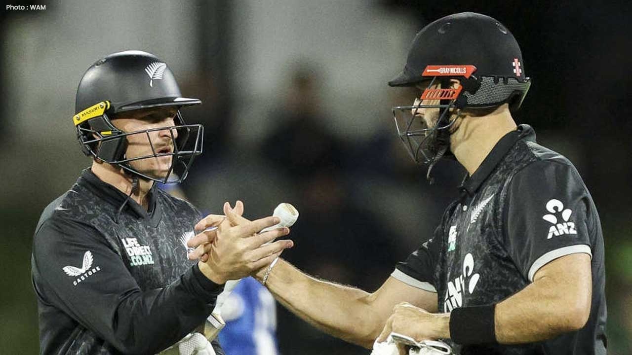 New Zealand Claims 4-Wicket Victory Over England in 1st ODI