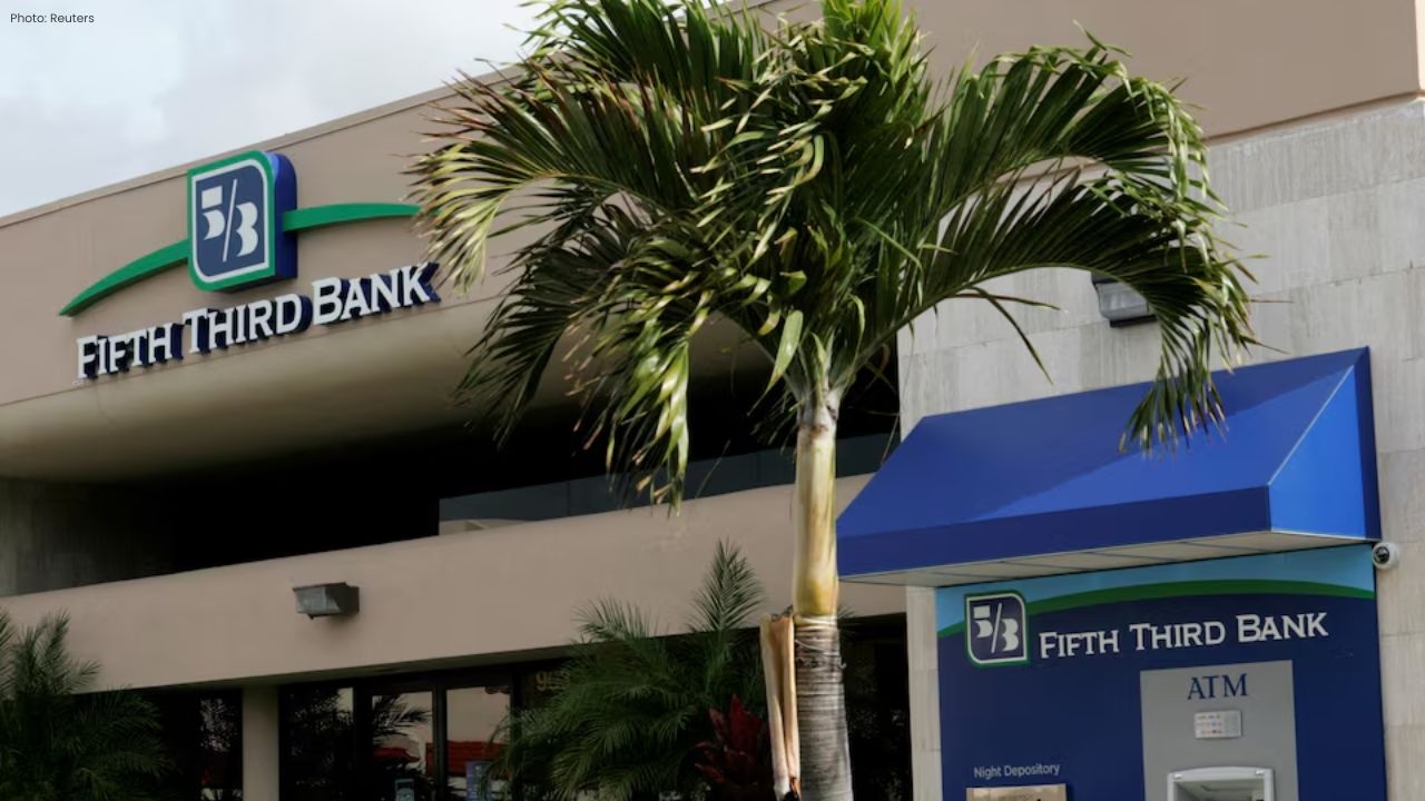 Hedge Funds Shake U.S. Banks Amid Rising M&A Surge
