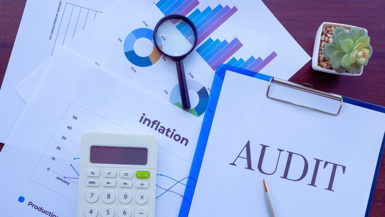 Global Inflation Eases as Economies Face Slower Growth