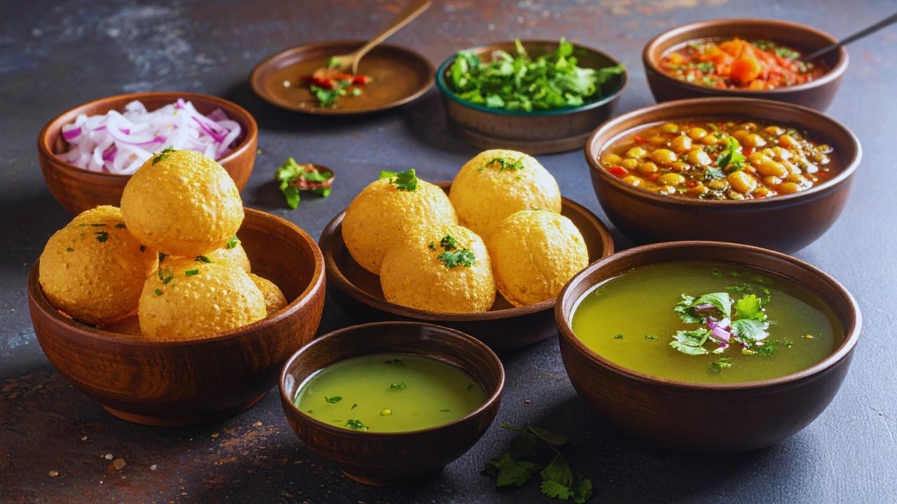 Global Love for Desi Bites: How Indian Street Food Is Taking Over the World