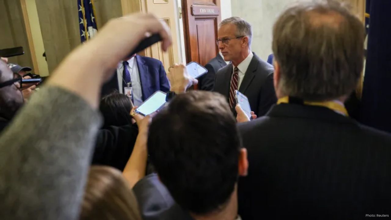 Trump Urges End to Filibuster as US Government Shutdown Deepens