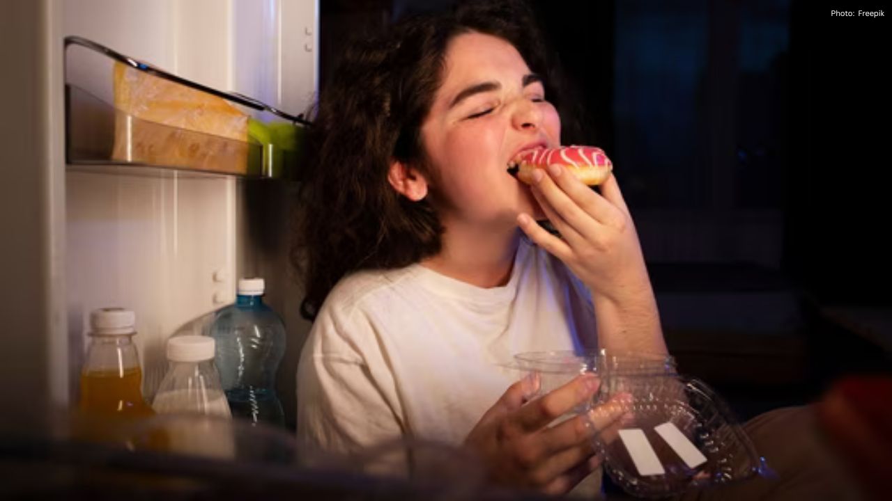 Jessie Inchauspé’s Warm Guide to Nighttime Snacks That Help You Sleep
