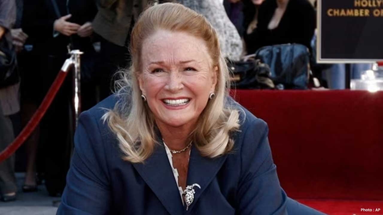 Diane Ladd, Screen Legend, Dies at 89; Daughter Laura Dern Honors Her Memory