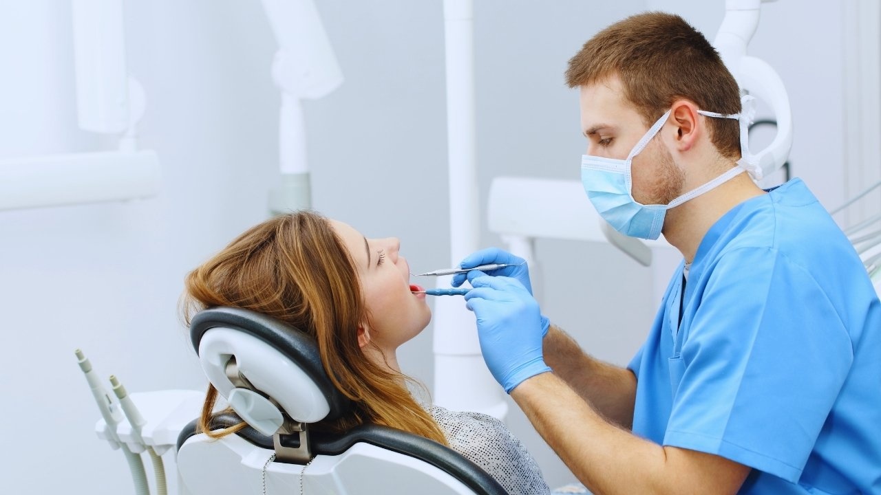 Revolutionizing Dental Care: How AI Enhances Early Detection