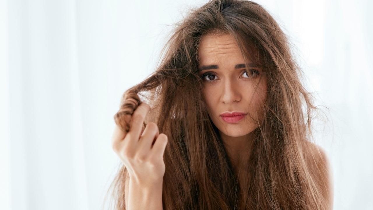 Conquer Winter Frizz: 5 Hydration Tips for Gorgeous Hair