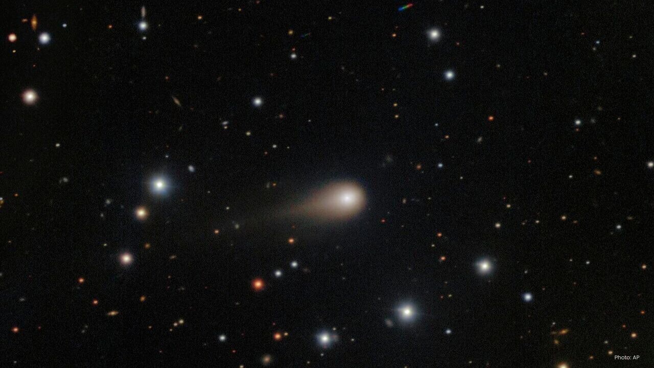 Interstellar Comet 3I/ATLAS Stuns Astronomers with Unusual Behavior