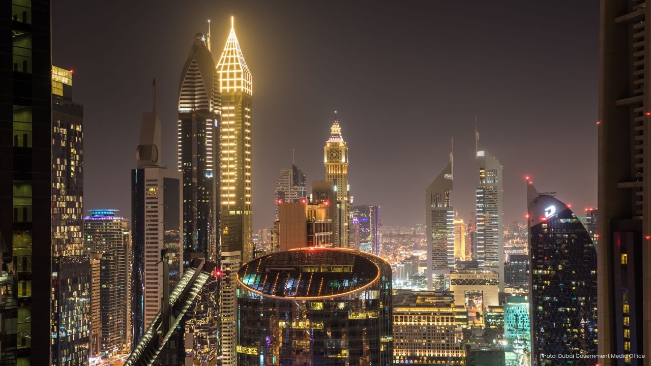 Dubai's Economy Grows by 4.4% in H1 2025, Health Sector Shines