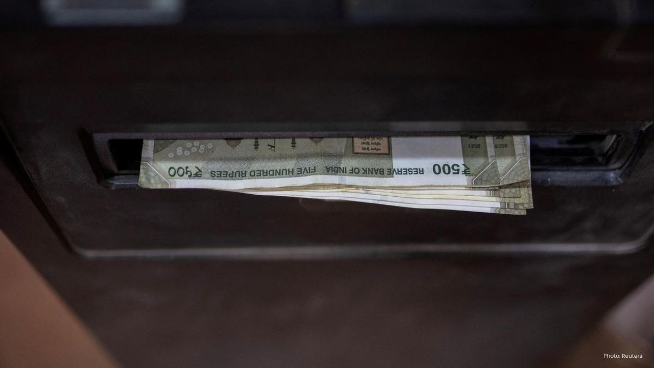 Rupee Dips to 88.69 as Dollar Rises and Oil Prices Climb