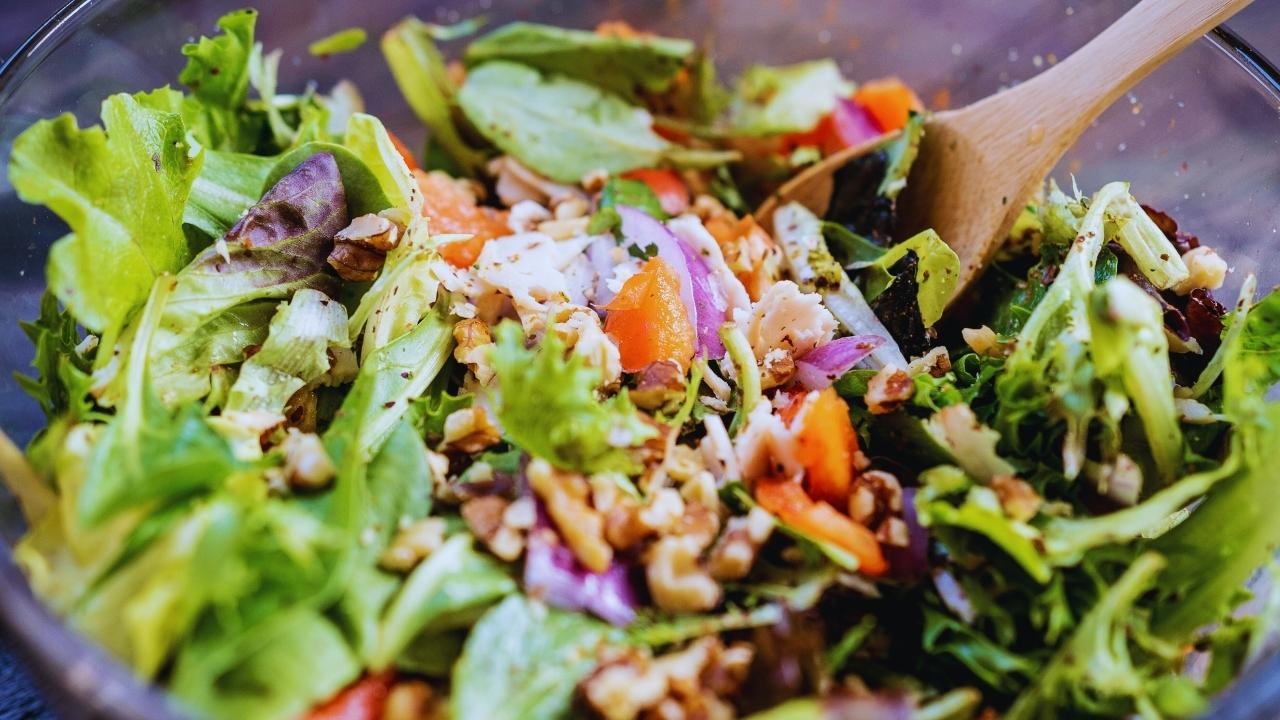 Quick Gourmet: Elevating Meals in Just 15 Minutes for Modern Professionals