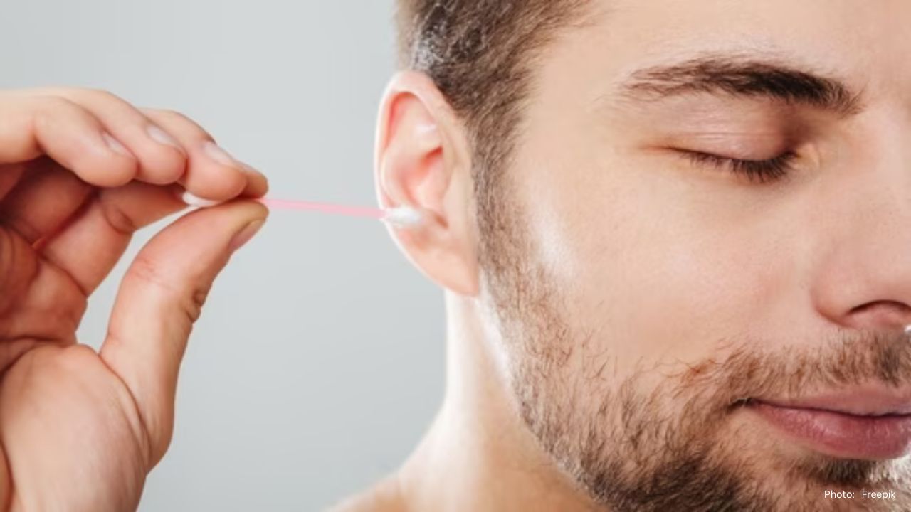 Medical Expert Cautions Against Cotton Buds in Ear Care