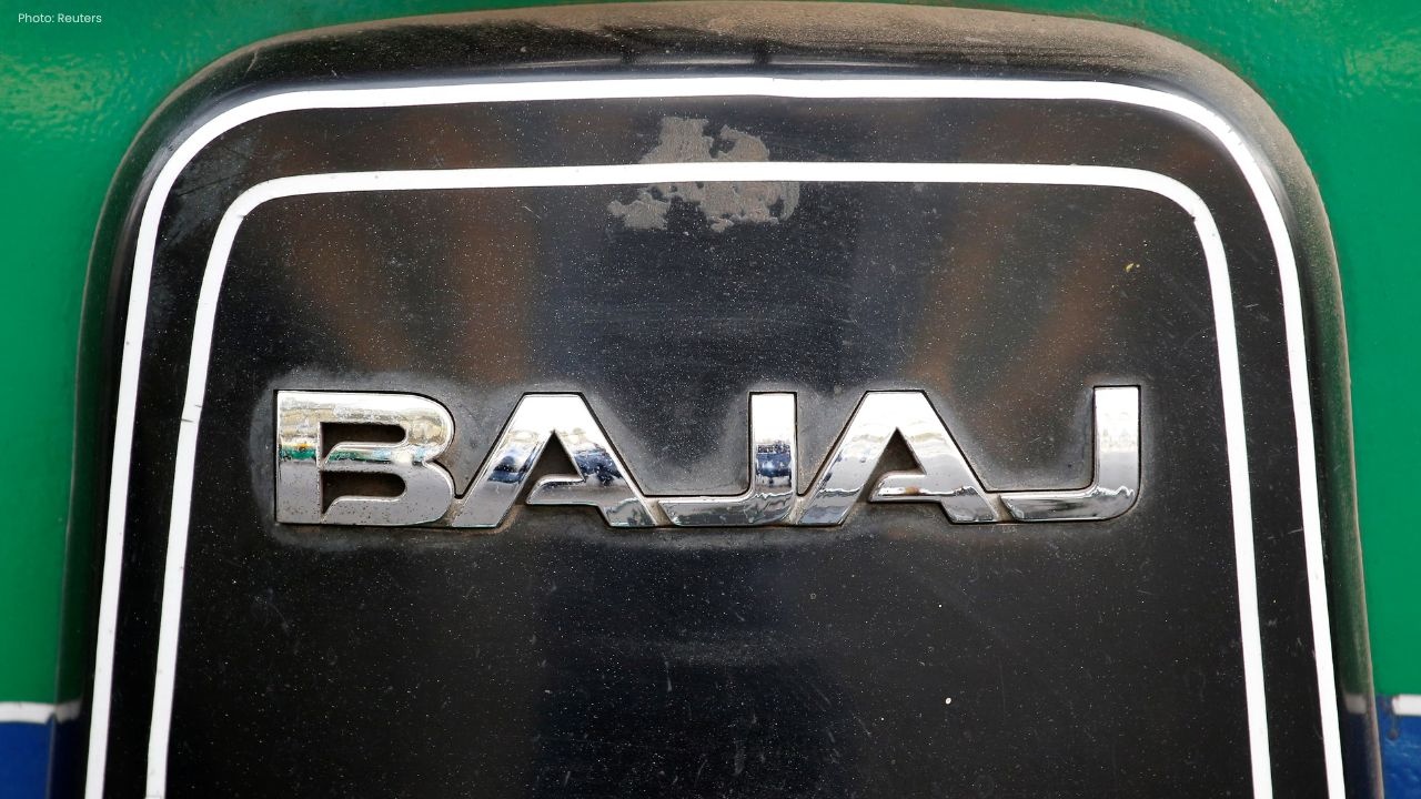 Bajaj Finance Stock Drops 7% Amid MSME Loan Challenges